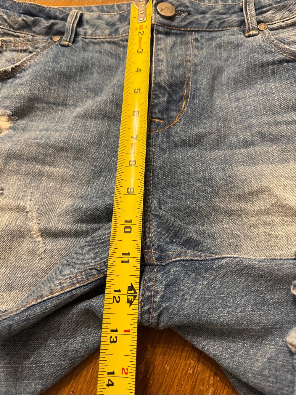 Raw Hem Relaxed Fit Jean Shorts Distressed 5 pocket size 10 1822 Denim EUC - Picture 12 of 13